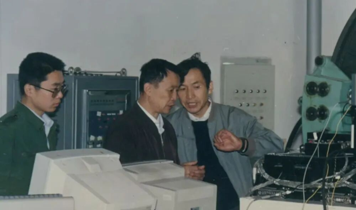 贲德2 贲德2